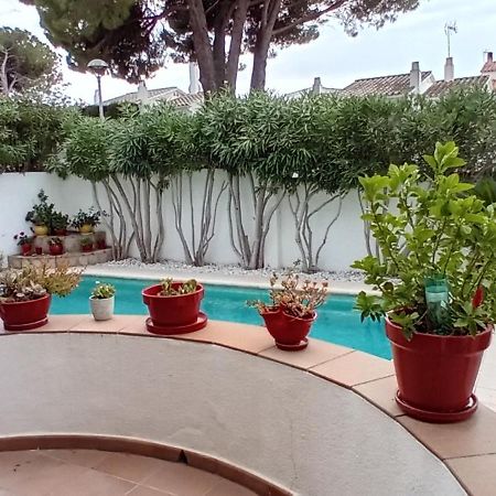 مبيت وإفطار L' Escala El Mon المظهر الخارجي الصورة